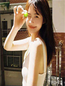 《啦啦啦视频在线观看免费高清7-大型浴室妇女开放洗澡在线》