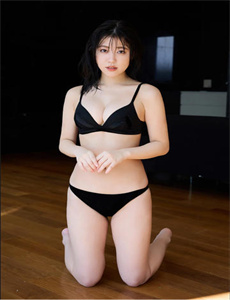 《美女小便-巜妻子的同学聚会3》
